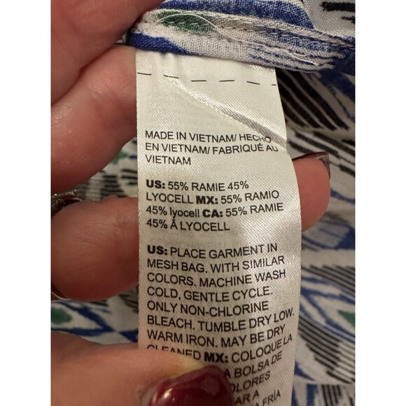 Chicos Blouse V Neck Ikat Beaded Spell Out Black White Size 1/8 Gathered Sleeves - Picture 8 of 9